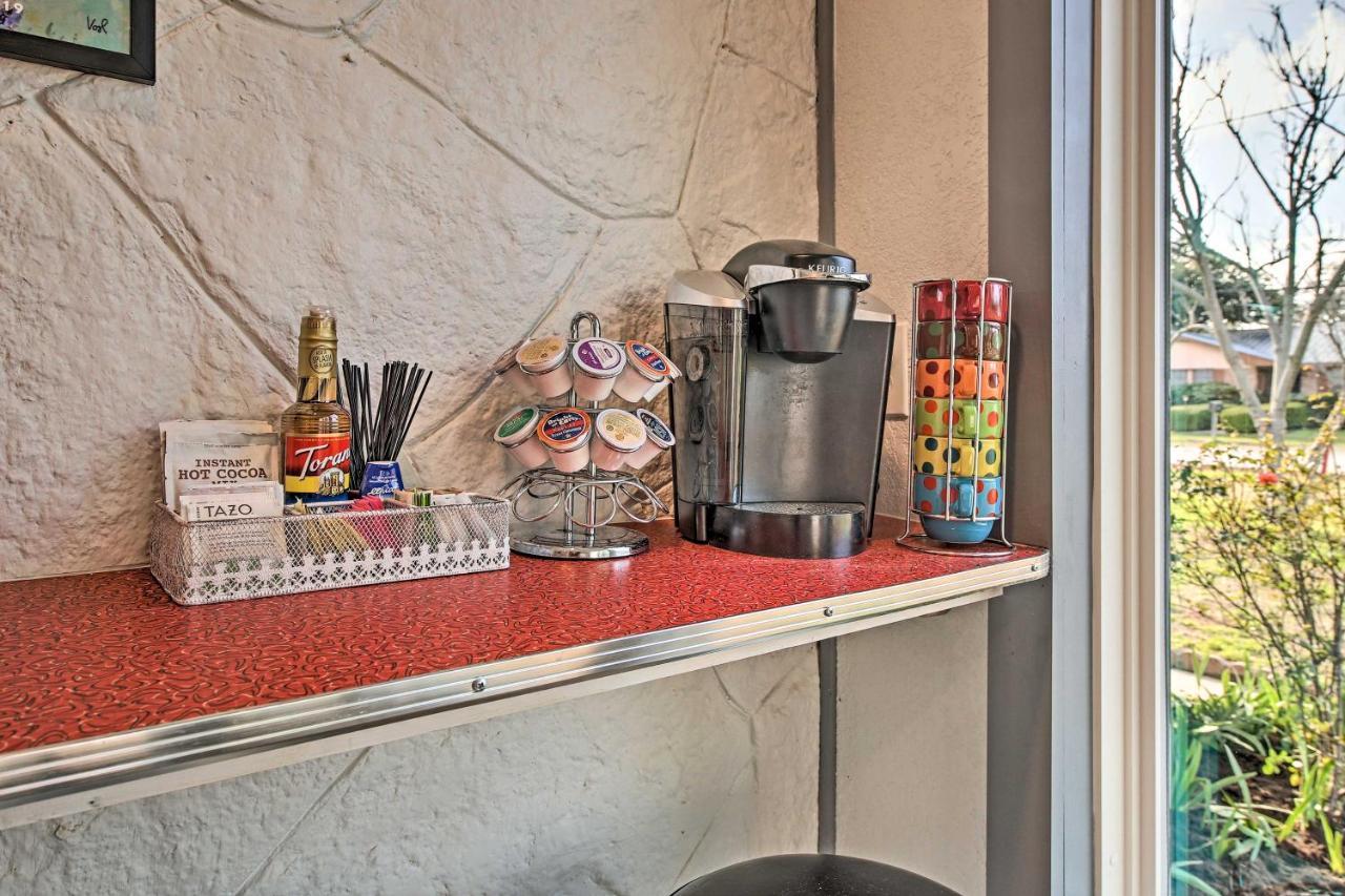 Retro Updated Blanco Abode - Steps To Main Street! Exterior foto
