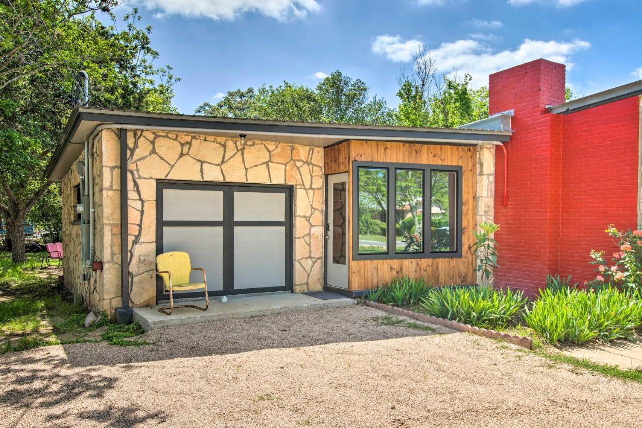 Retro Updated Blanco Abode - Steps To Main Street! Exterior foto
